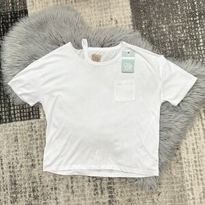 Chaser Women's White Cold Shoulder Cut Out Cropped T-shirt Size‎ Medium NWT